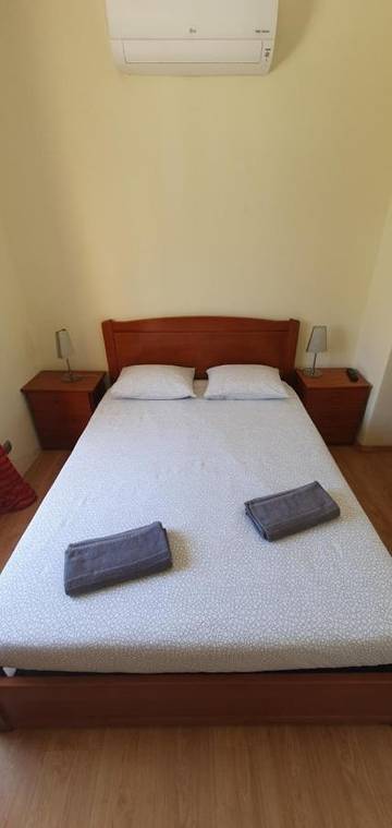 Gîte pour 2 personnes, avec jardin et vue, animaux acceptés à Costa da Caparica