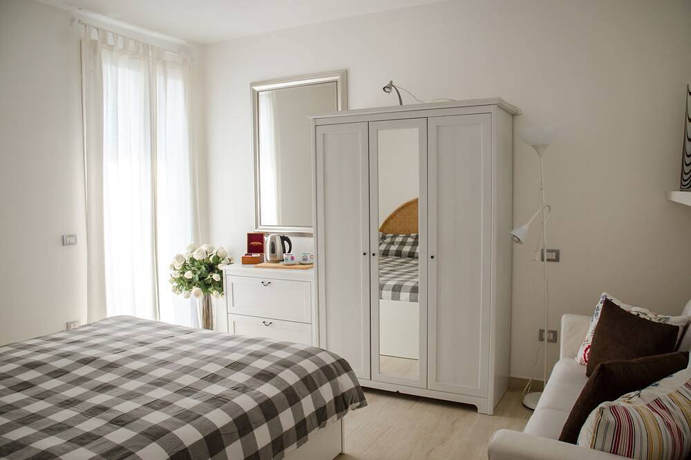 Apartamento entero, Termas y relax baratos y elegantes Tranquilidad, comodidad, hospitalidad y limpieza in Abano Terme, Colinas Eugâneas