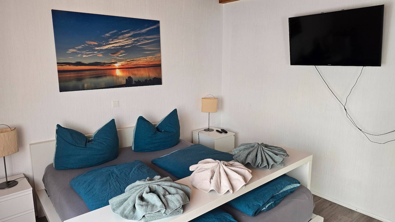 Ganze Wohnung, Modern furnished vacation apartment casa karin with terrace, garden and sauna in Bodman-Ludwigshafen, Landkreis Konstanz