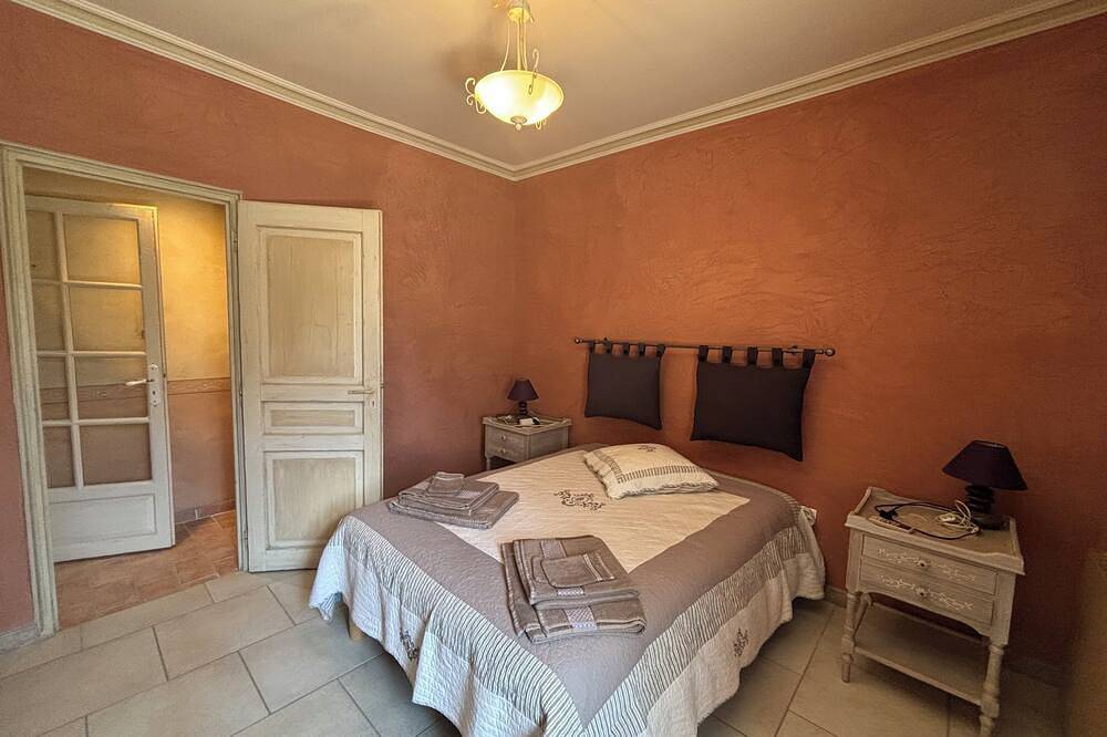Mas provencal renove avec chambres climatisées et superbe vue sans vis a vis in Belvézet, Région de Nîmes