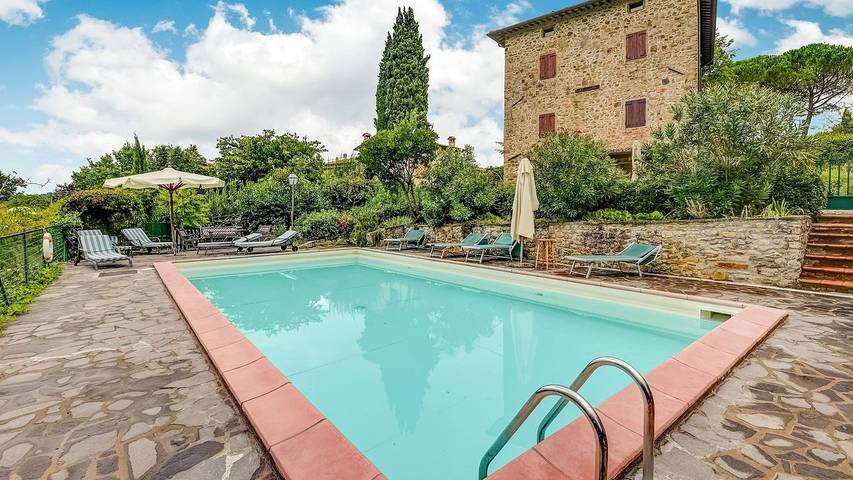 Ferienhaus für 3 Personen, mit Terrasse und Garten sowie Pool - 1