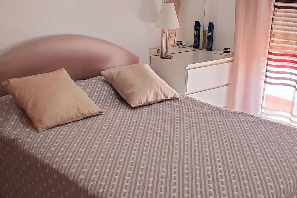 Villa F4. In A Residence With Swimming Pool, 5  From The Beach And Center in Alcossebre, Costa del Azahar