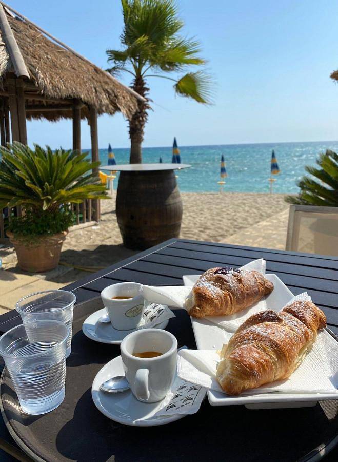 Gîte pour 8 personnes, avec vue et balcon, adapté aux familles à Strongoli - 4