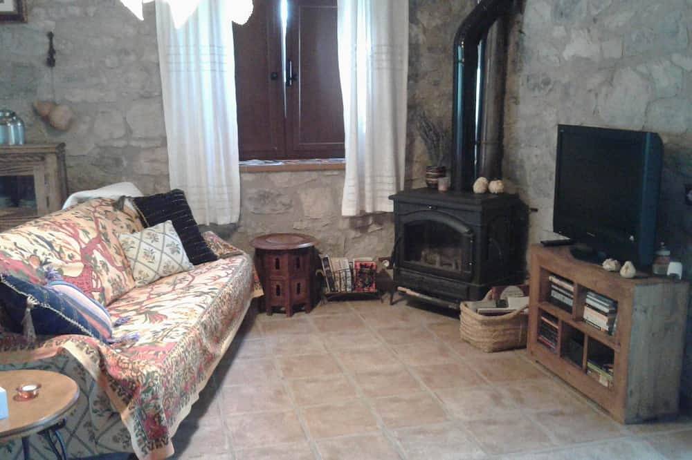 Apartamento entero, Torre Rustica. Pets Allowed . Rent Upper Floor in Nonaspe, Provincia de Zaragoza