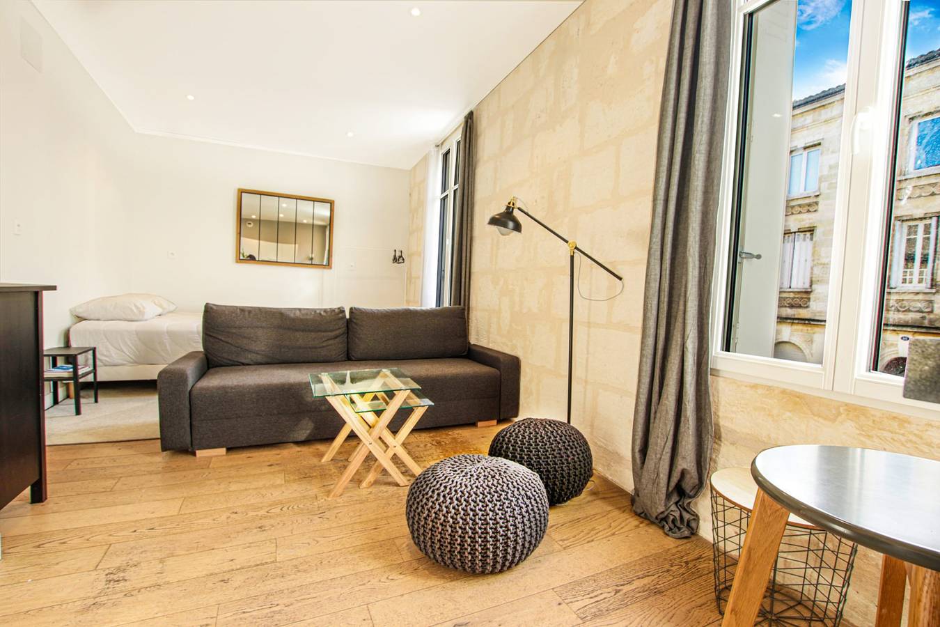 Hel lägenhet, Splendid flat located in the heart of the Chartrons, a few steps from Quays in Bordeaux, Bordeaux region