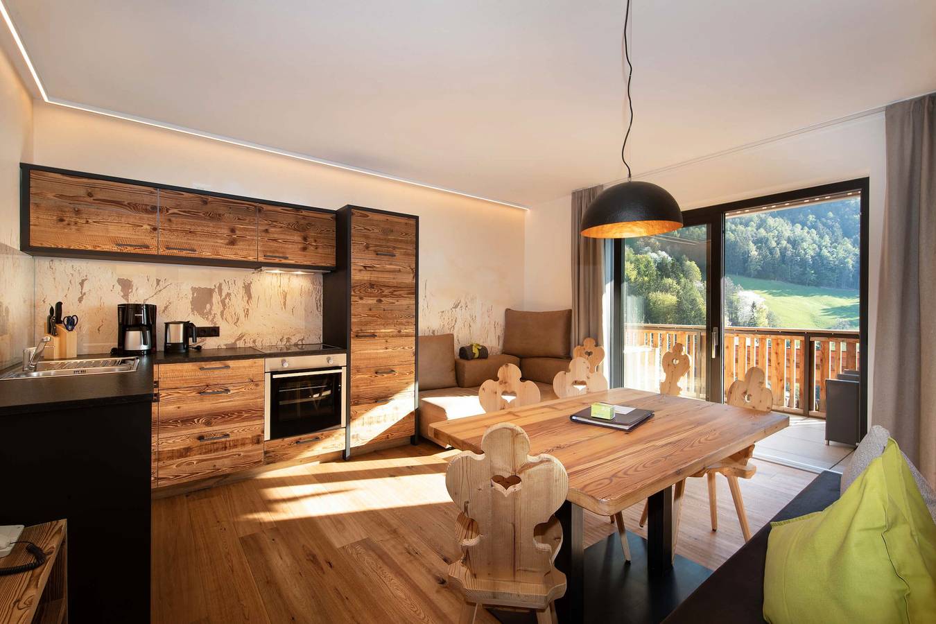 Ganze Wohnung, Schöne Ferienwohnung "Sonnleiten Sonnenadler 1" mit Blick auf die Berge in Steinegg (Karneid), Karneid