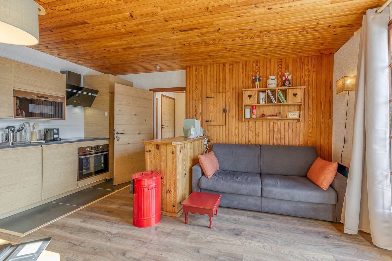 Apartamento entero, Apartamento 'Gawal 2' con vistas a la montaña, terraza privada y Wi-Fi in Villard-Reculas, Parque Nacional de los Ecrins