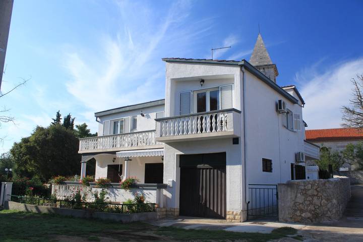 Ganze Wohnung, 1-Zimmer-Ferienwohnung mit Balkon Kukljica, Ugljan A-8400-b in Kukljica, Insel Ugljan