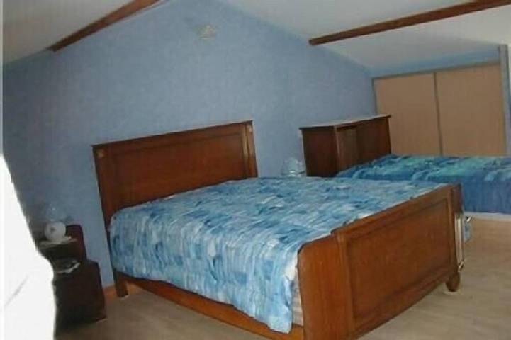 Gîte pour 12 personnes, avec Terrasse ainsi que Jardin et Piscine à Saint-Georges-sur-Layon - 2