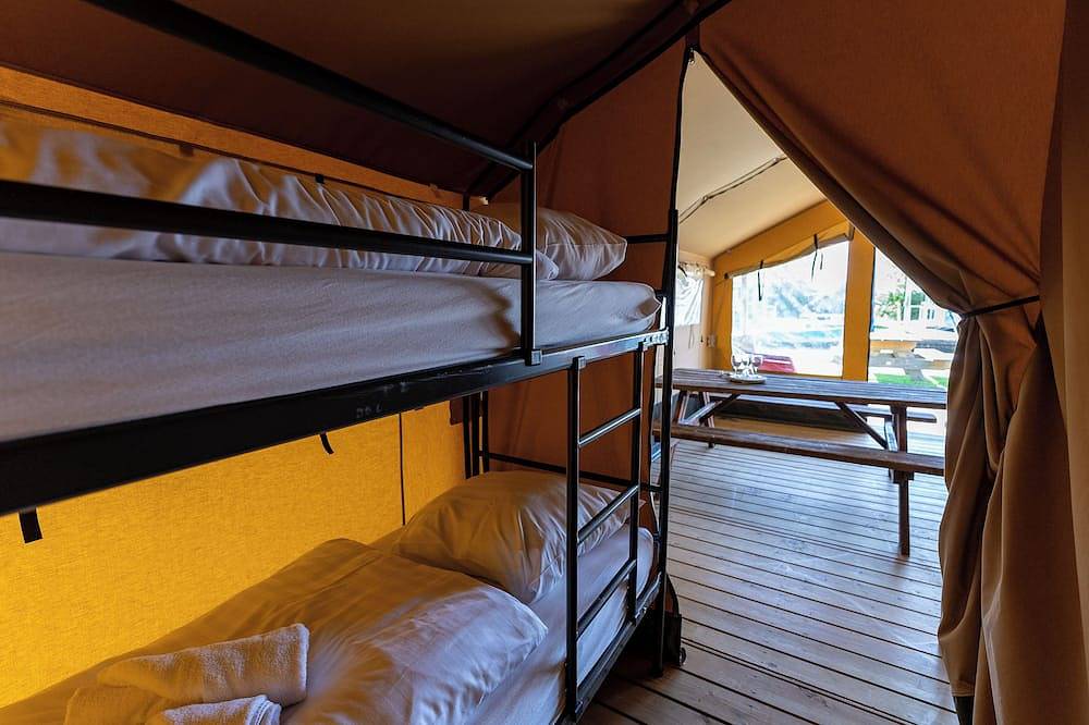 Huren comfortabele Safaritent bij het water in watersportdorp Heeg! in Heeg, IJsselmeer