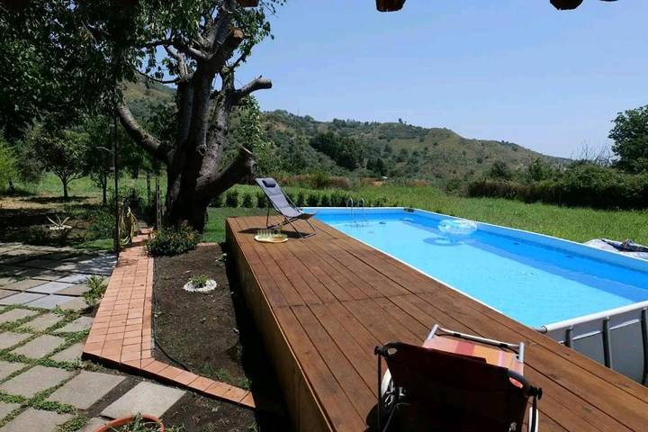 Location de vacances pour 6 personnes, avec Terrasse ainsi que Piscine et Vue à Piedimonte Etneo