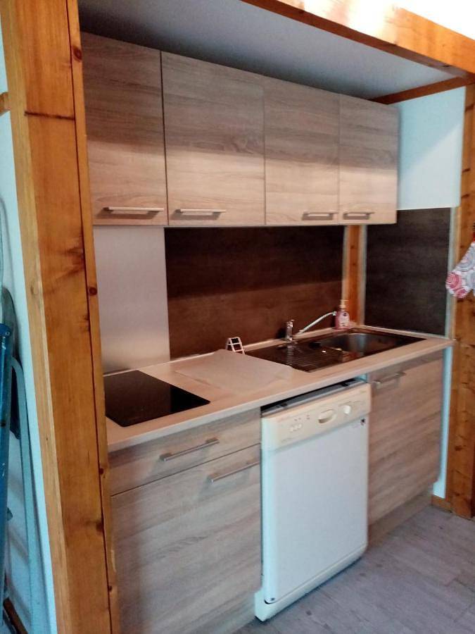 Gîte pour 4 personnes, avec vue ainsi que terrasse et piscine à Signy-le-Petit - 3