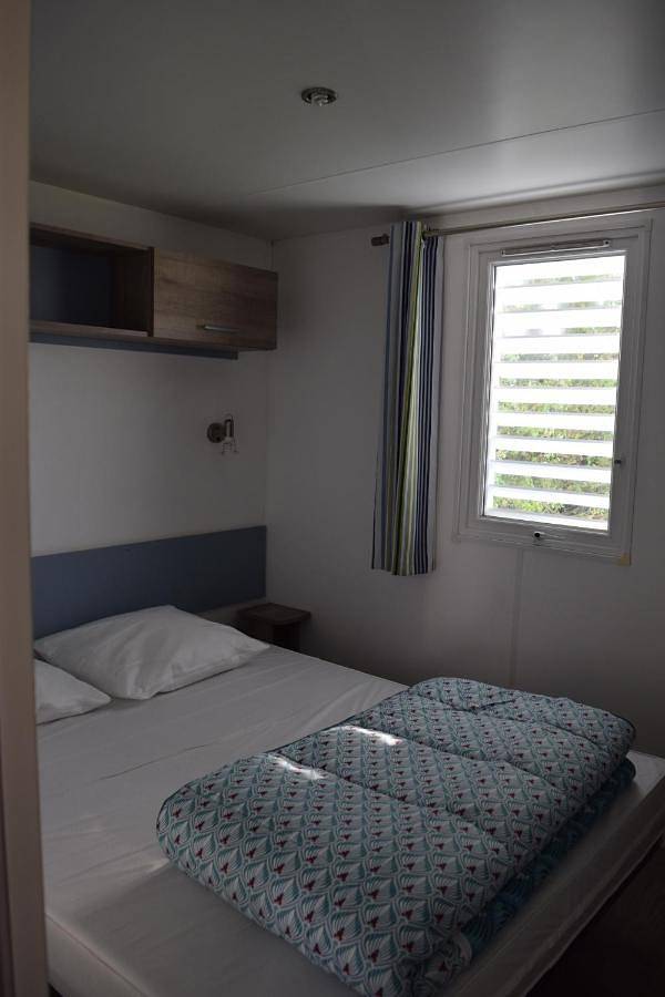 Camping pour 2 personnes, avec terrasse ainsi que piscine et jardin dans l' Aube - 4