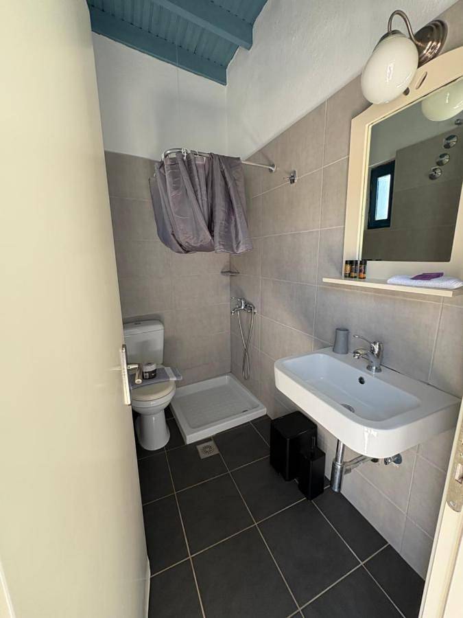 Gîte pour 2 personnes, avec terrasse, animaux acceptés dans Loutró - 2