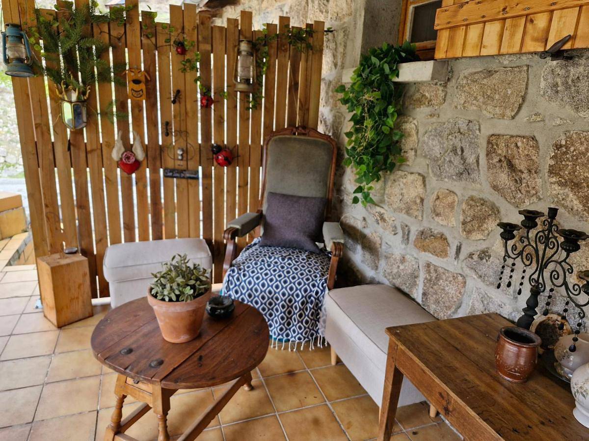 Appartement de vacances entier, La maison des lucioles in Saint-Julien-Boutières, Parc naturel régional des Monts d'Ardèche