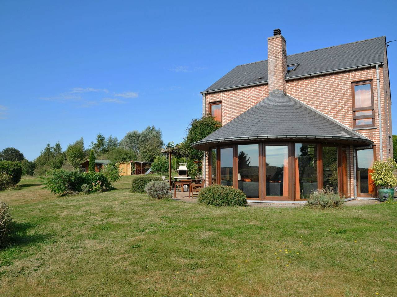 Belle maison de vacances à Sommeleuze avec piscine in Somme-Leuze, Région De Namur