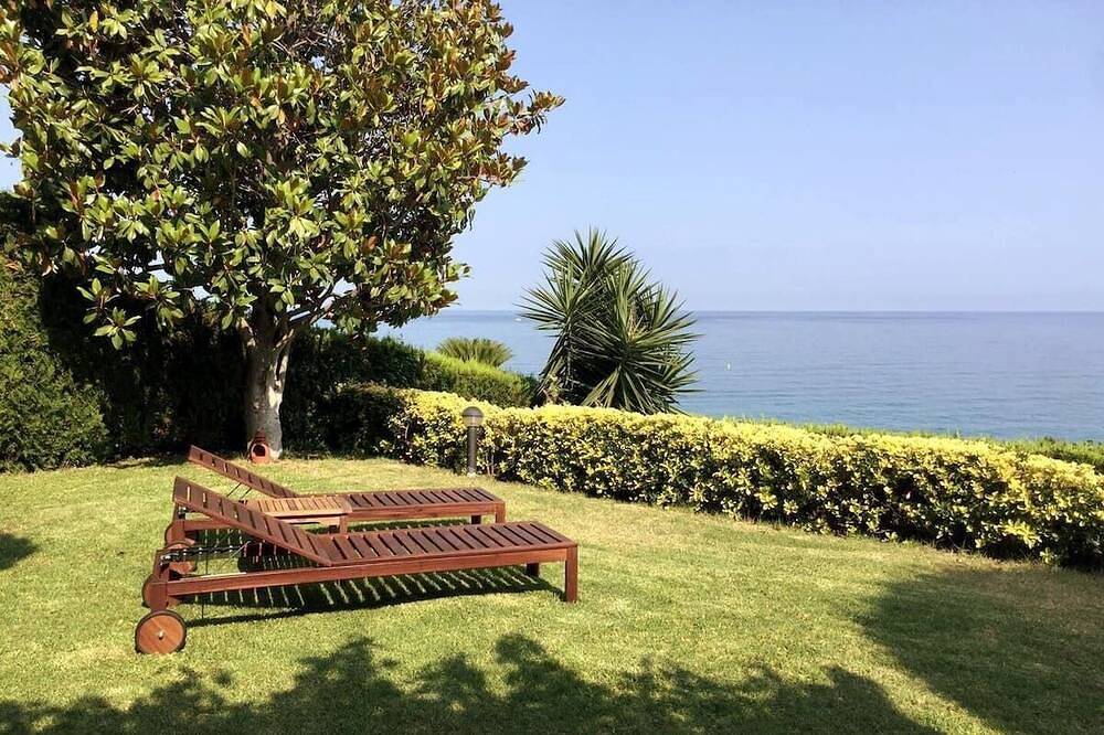 Exclusive beach front villa private garden and shared pool in Sant Pol de Mar in Sant Pol de Mar, Costa del Maresme