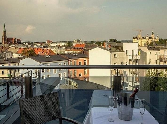 Ferienwohnung für 4 Personen, mit Balkon am Schweriner See