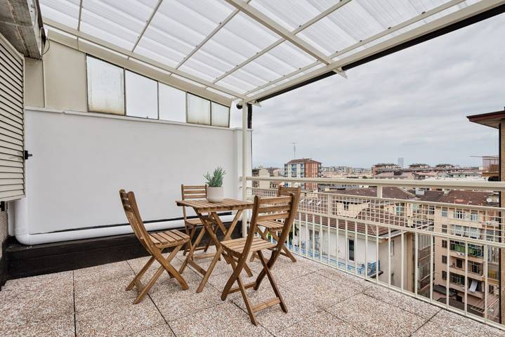 Appartamento intero, Guesthost - Urban House Carducci - Attic in Torino, Provincia di Torino
