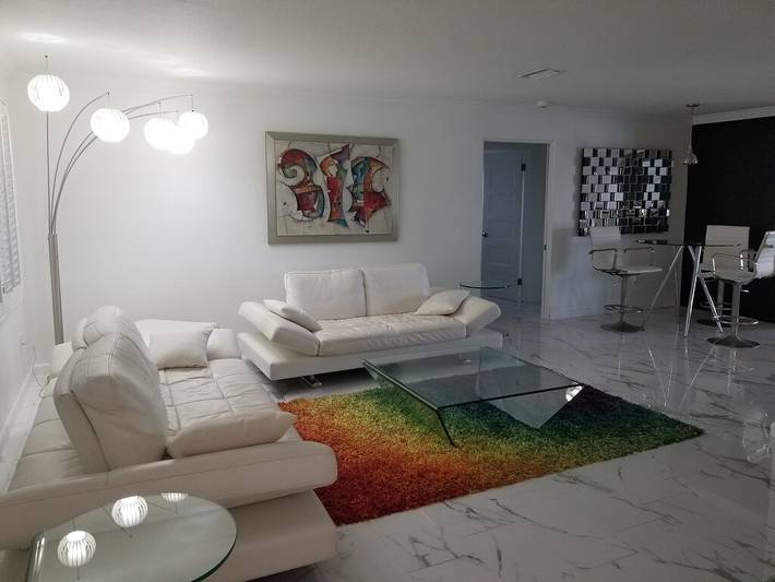 Vacation rental for 8 people, with balcony and yard in St. Pete Beach