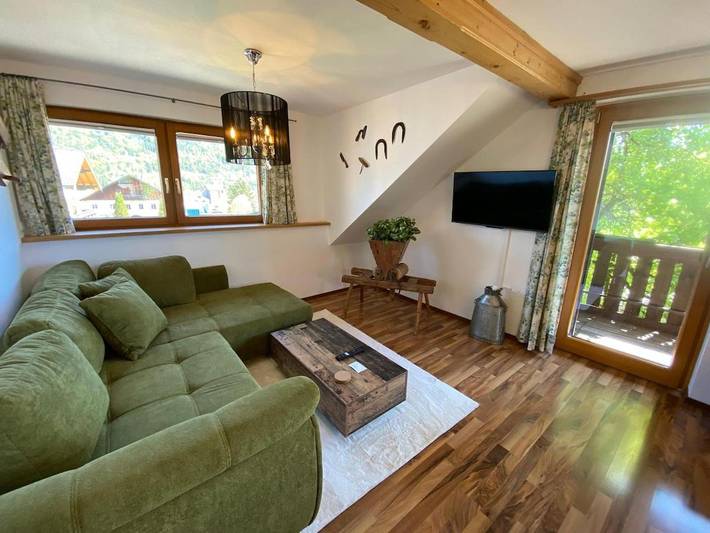 Ferienwohnung für 6 Personen, mit Balkon und Terrasse sowie Ausblick in Kuchl