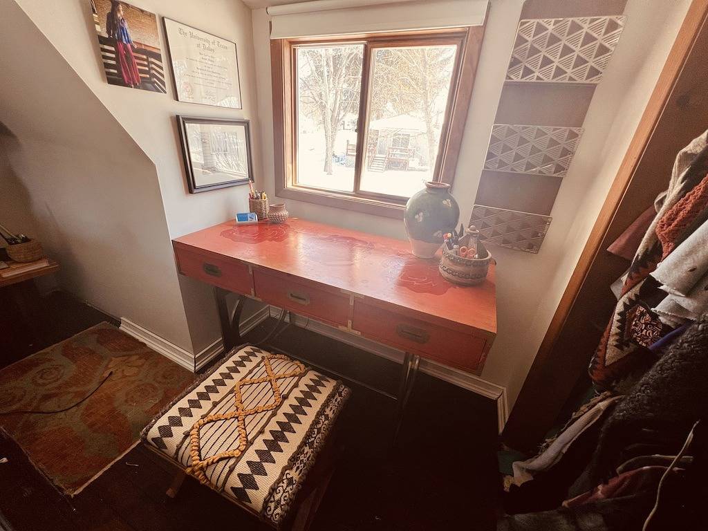 Darling cottage near entrance to Letchworth State Park overlooking Silver Lake! in Wyoming County