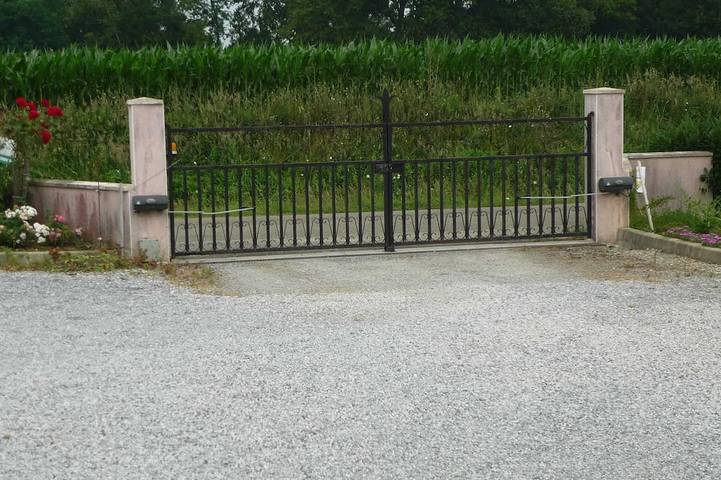 Location de vacances pour 6 personnes, avec jardin à Lahosse