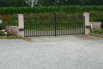 Gîte pour 6 personnes, avec jardin à Lahosse