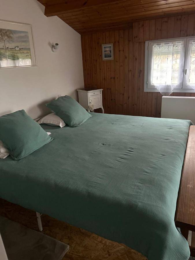 Chambre d’hôte pour 2 personnes, avec vue ainsi que terrasse et jardin, animaux acceptés