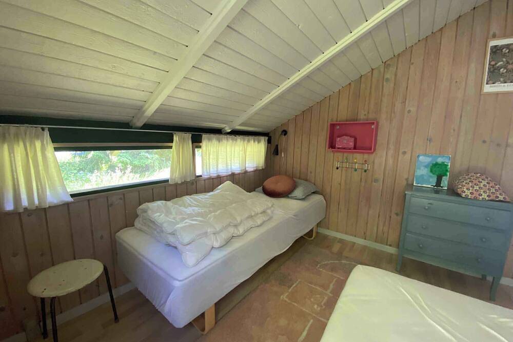 Cozy summer house in Melby Enghave in Melby, Hovedstaden