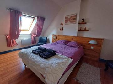 Gîte pour 4 personnes, avec terrasse et jardin à Berrien