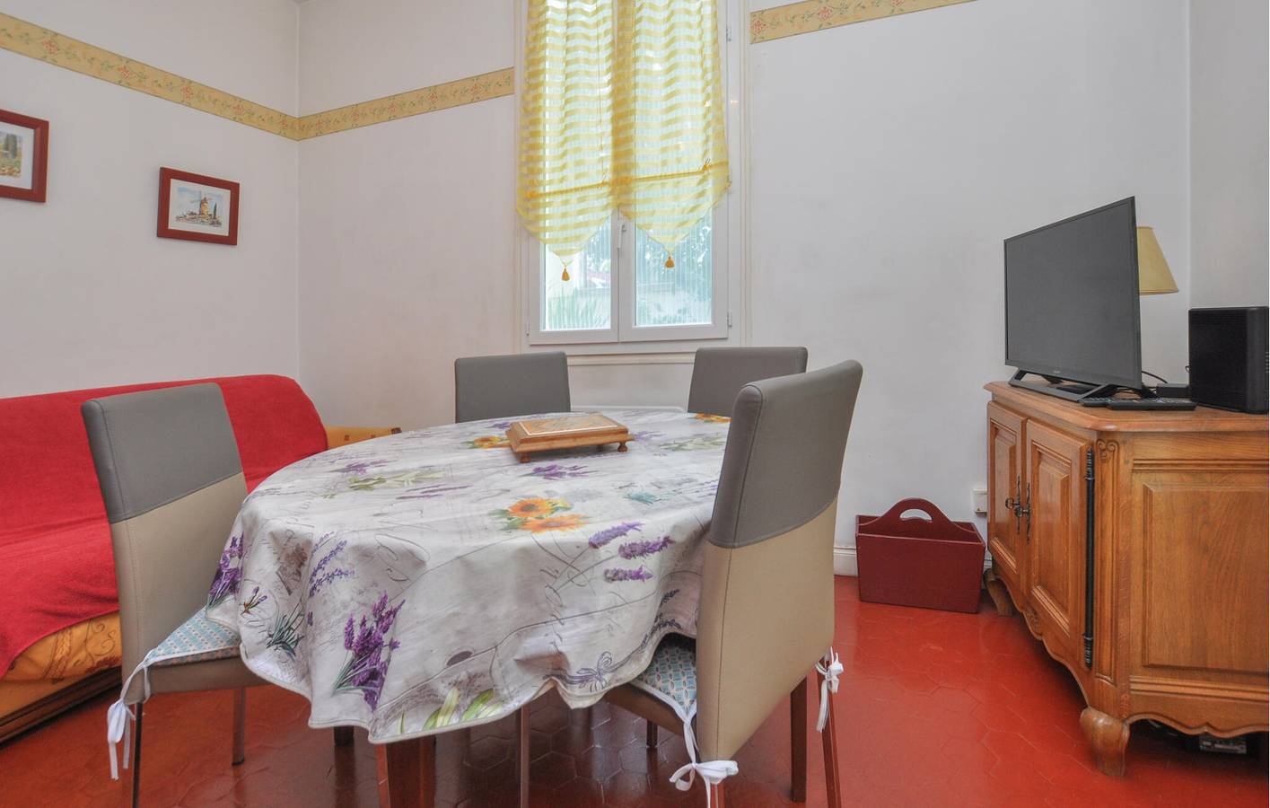 Entire holiday apartment, Riviera Terrace Retreat with Petanque & A/C in Nice (France), Nice region
