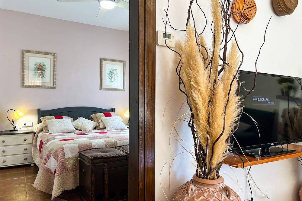 Casa capacidad 10 pax con piscina privada, bbq y Wifi gratis in San Cipriano de Vallalta, Costa del Maresme