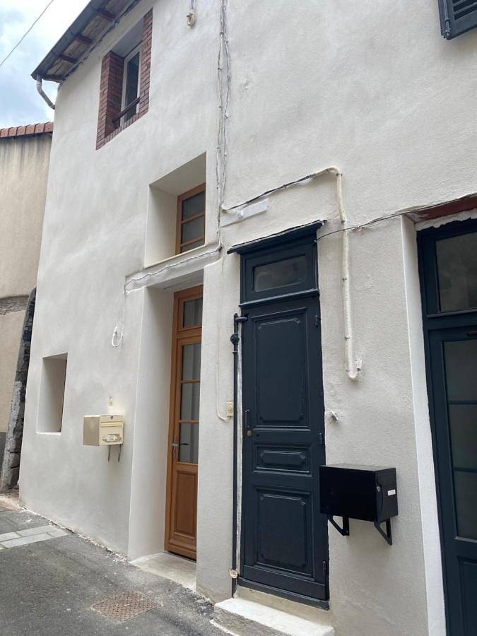 Appartement entier, One-Bedroom Apartment in Royat, Parc naturel régional des Volcans d'Auvergne