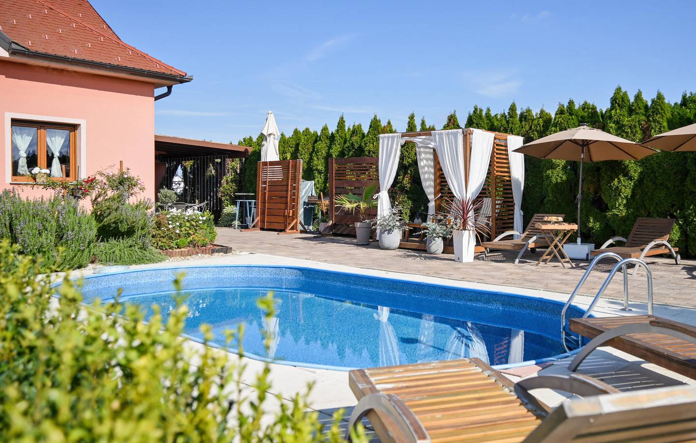 Appartement de vacances entier, Charmant appartement avec piscine, Wi-Fi et terrasse près de la rivière Plitvica in Gornji Kneginec, Varaždin