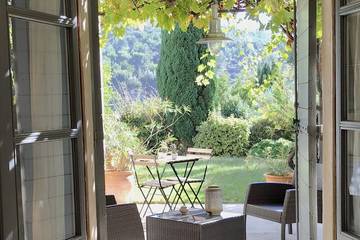 Chambre d’hôte pour 2 personnes, avec jardin et jacuzzi ainsi que sauna et piscine à La Cadière-d'Azur