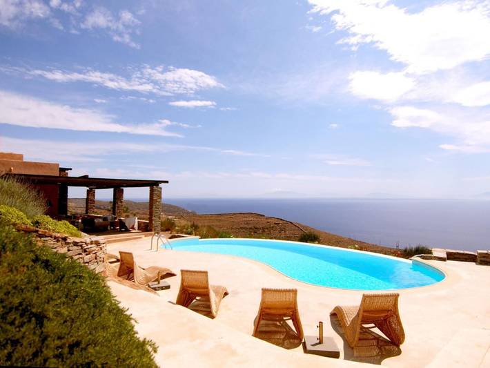 Location de vacances pour 17 personnes, avec jardin et piscine dans Kea - 2