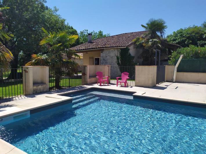 Location de vacances pour 8 personnes, avec piscine et jardin ainsi que terrasse et vue, animaux acceptés à Monflanquin - 3