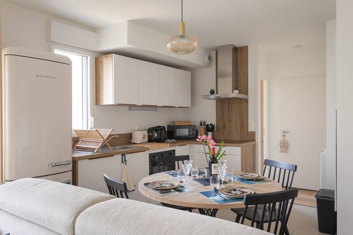 Gîte pour 4 personnes, avec Balcon dans Sables d'Or les Pins - 2