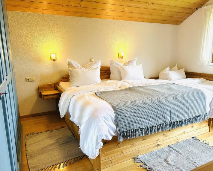 Ganze Ferienwohnung, Apartment mit Balkon und Bergsicht in Bürserberg, Brandnertal