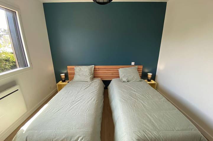 Maison Bois Neuve a Proximité de la mer 6 Personnes 3 Chambres 1 Salle de Bain in Ambon, Côte des Mégalithes