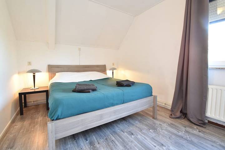 Ferienhaus für 8 Personen, mit Garten und Terrasse in Bruinisse - 2