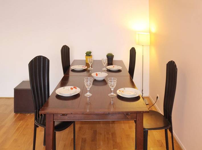 Gîte pour 5 personnes, avec Balcon et Jacuzzi ainsi que Jardin et Piscine à Saint-Denis - 2
