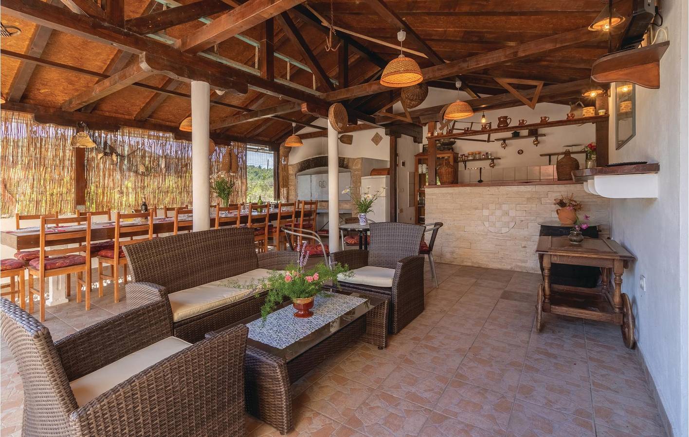 Encantador apartamento de 2 quartos com piscina perto da costa de Dobropoljana in Dobropoljana, Pasman