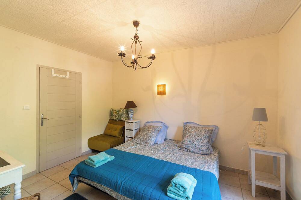 Ganze Wohnung, Luxe Appartement in Mas (Uzès) - Schwimmbad 12-6 m - 3,5 ha Natur in Tresques, Nimes und Umgebung