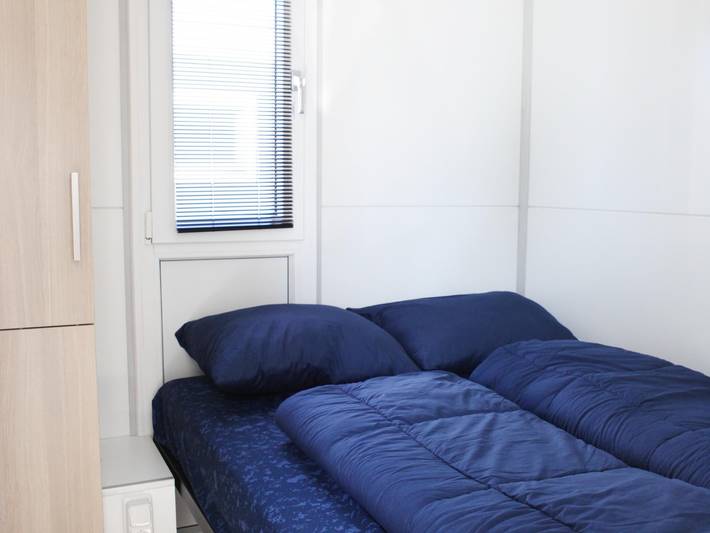 Schwimmende Lodge mit Terrasse in Lelystad in Lelystad, Markermeer