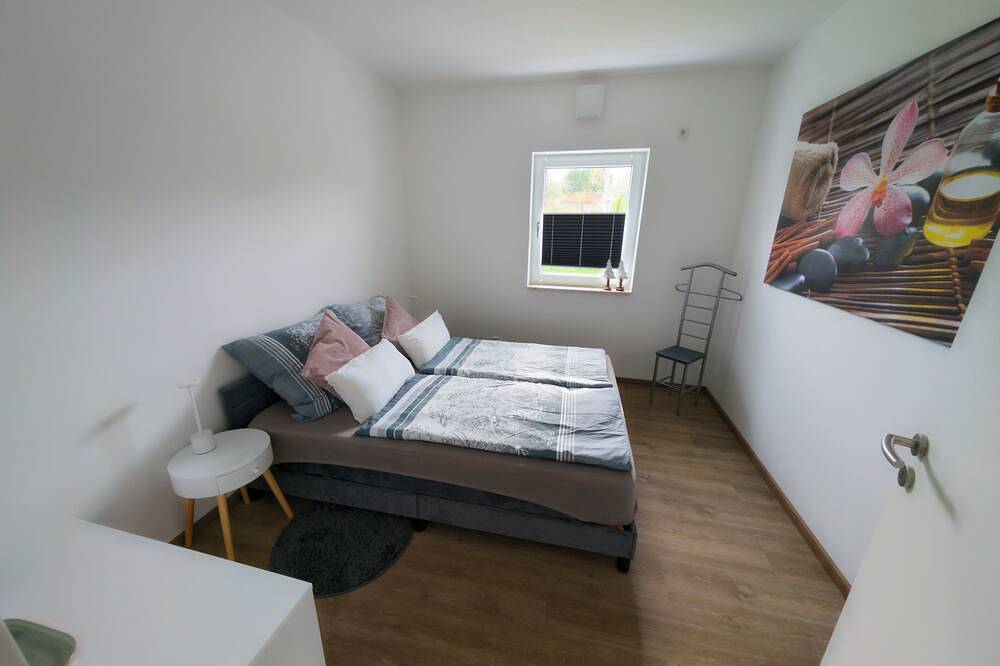 Ganze Wohnung, Ruhiges Apartment im Grünen Kreischa bei Dresden in Kreischa, Osterzgebirge