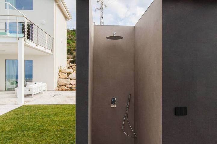 White Luxury Villa by LeDhome in Partinico, Provincia di Palermo
