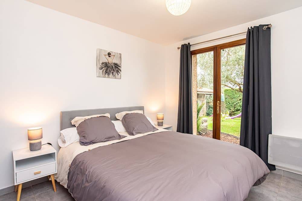 Gitelestournesols 3ch,4lits3Queen size clim parking jardin wifi Toulouse blagnac in Bruguières, Toulouse region