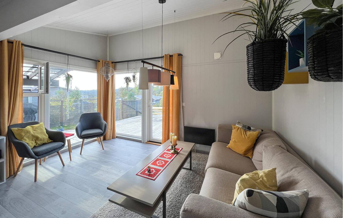 Feriehus for 7 personer med terrasse in Lindesnes 